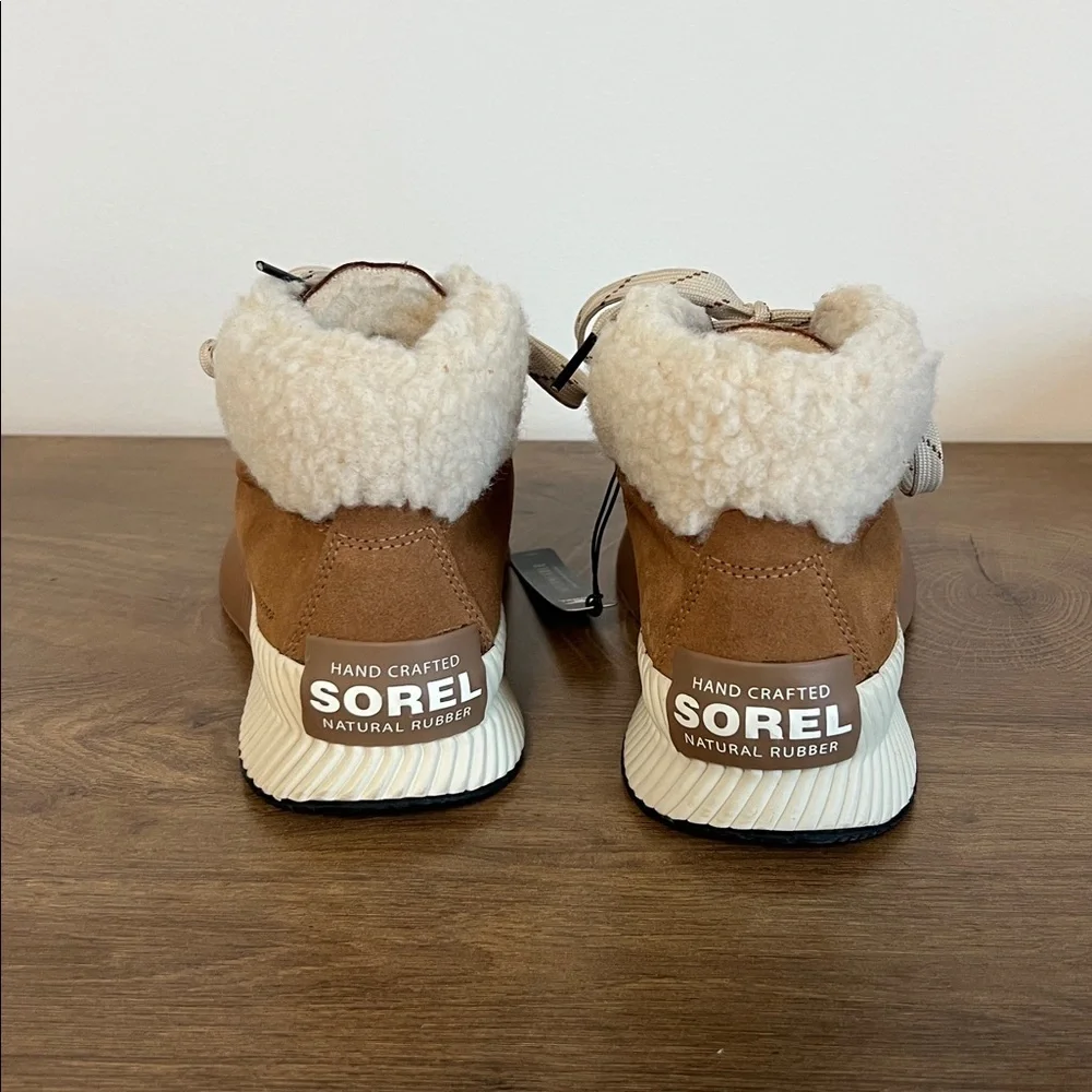 NEW Sorel Out N About III Conquest Suede Hiker Boots Sneakers Tan US 6